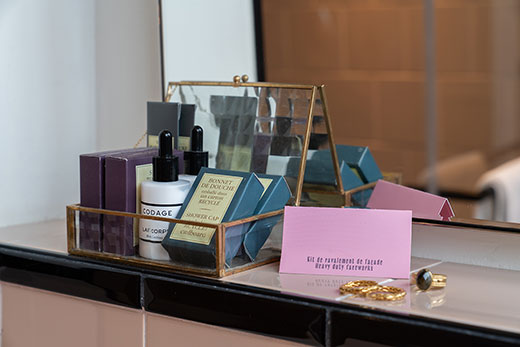 Chambre Parisienne DADOU, hôtel Paris 17